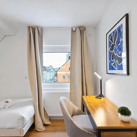 Apartament For 6 People *